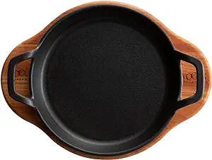 Lily Baker's Review of the Voeux Kitchenware Cast Iron Dual Handle Pan and 